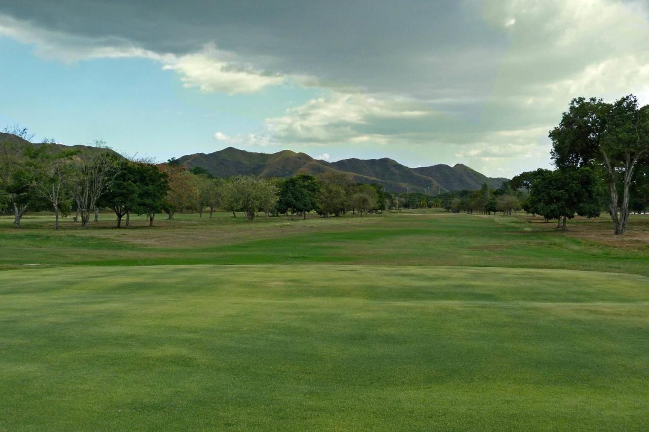 Marriott Maracay Golf Resort Extérieur photo
